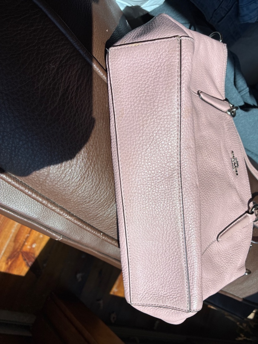 Coach purse - Picture 2 of 6